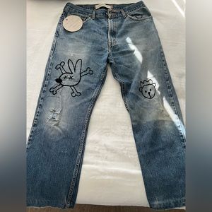 Levi’s embroidered jeans. Regular fit.